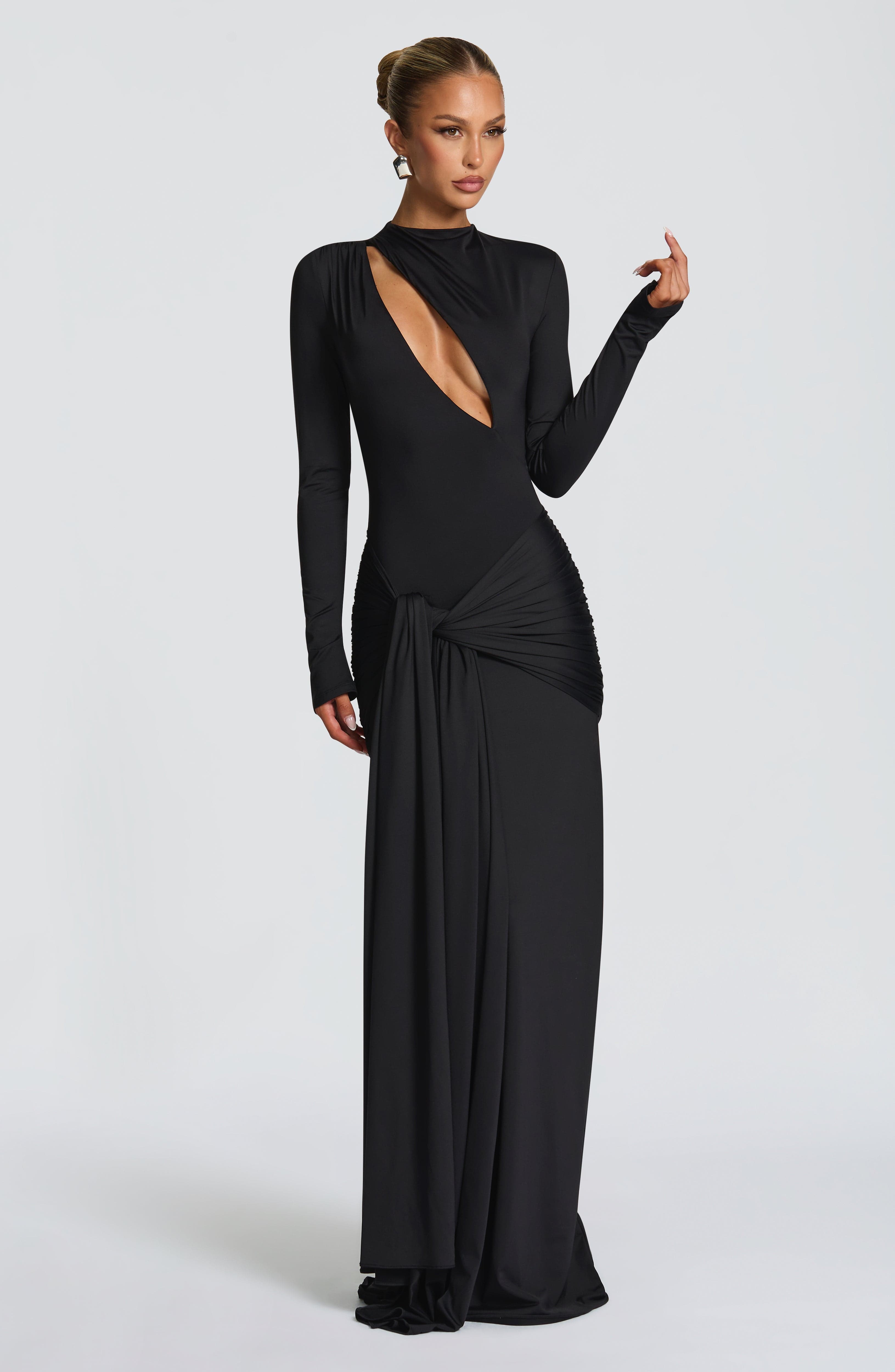 Sukienka maxi Tahnee – czarna