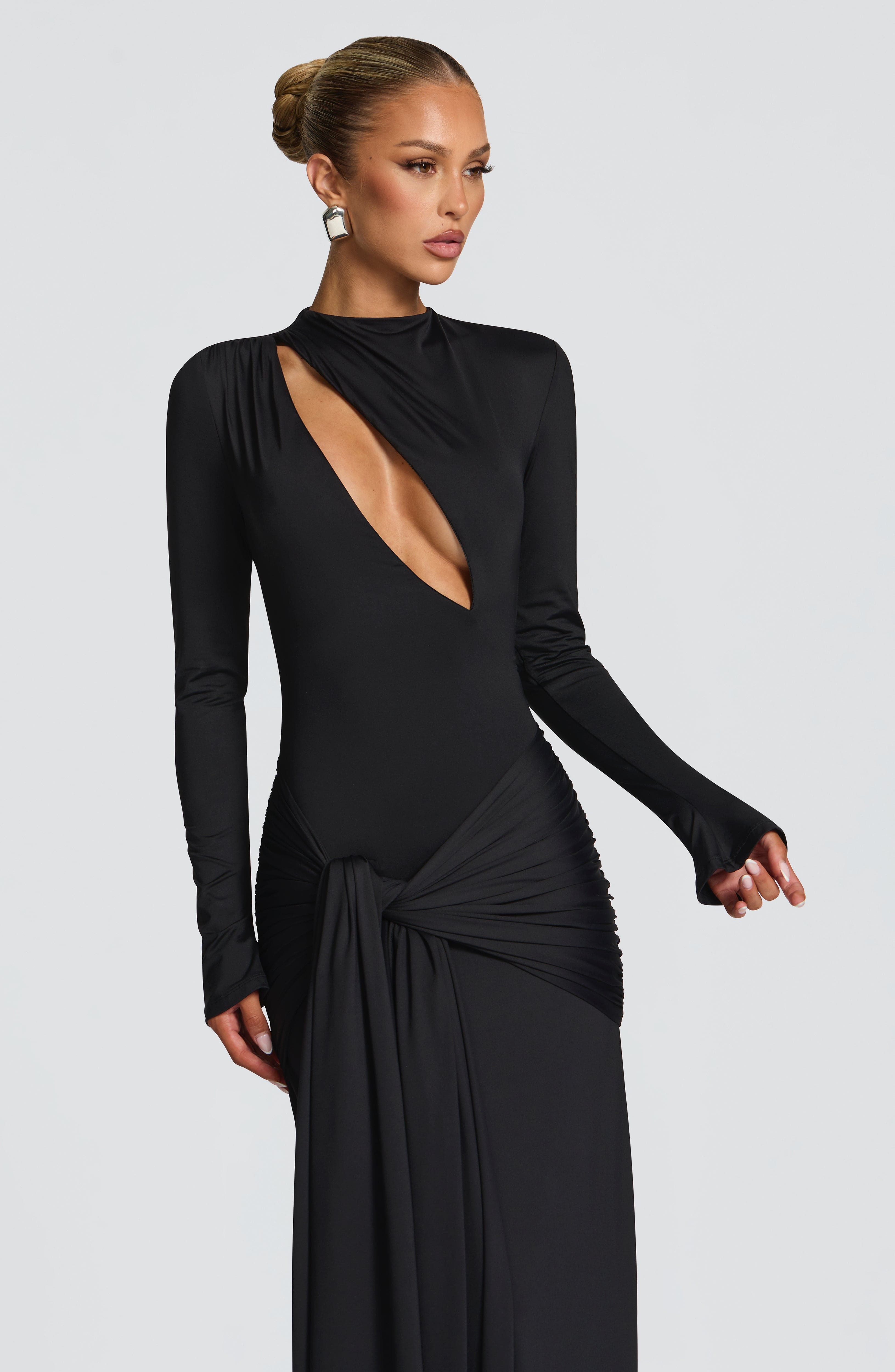 Sukienka maxi Tahnee – czarna
